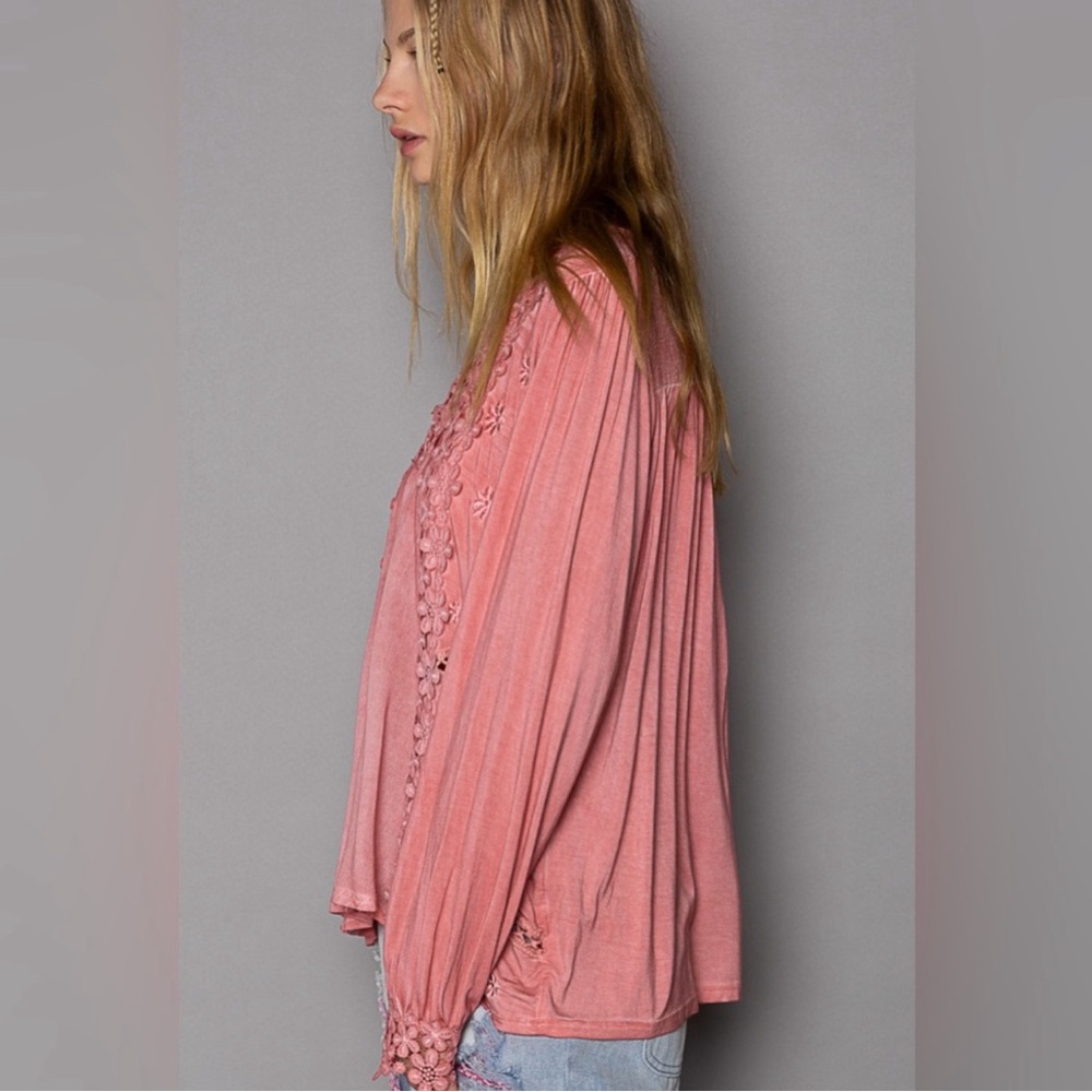POL Pink Embroidered Floral Woven Top | Scalloped Trim Shirred Sleeves - Picture 3 of 5